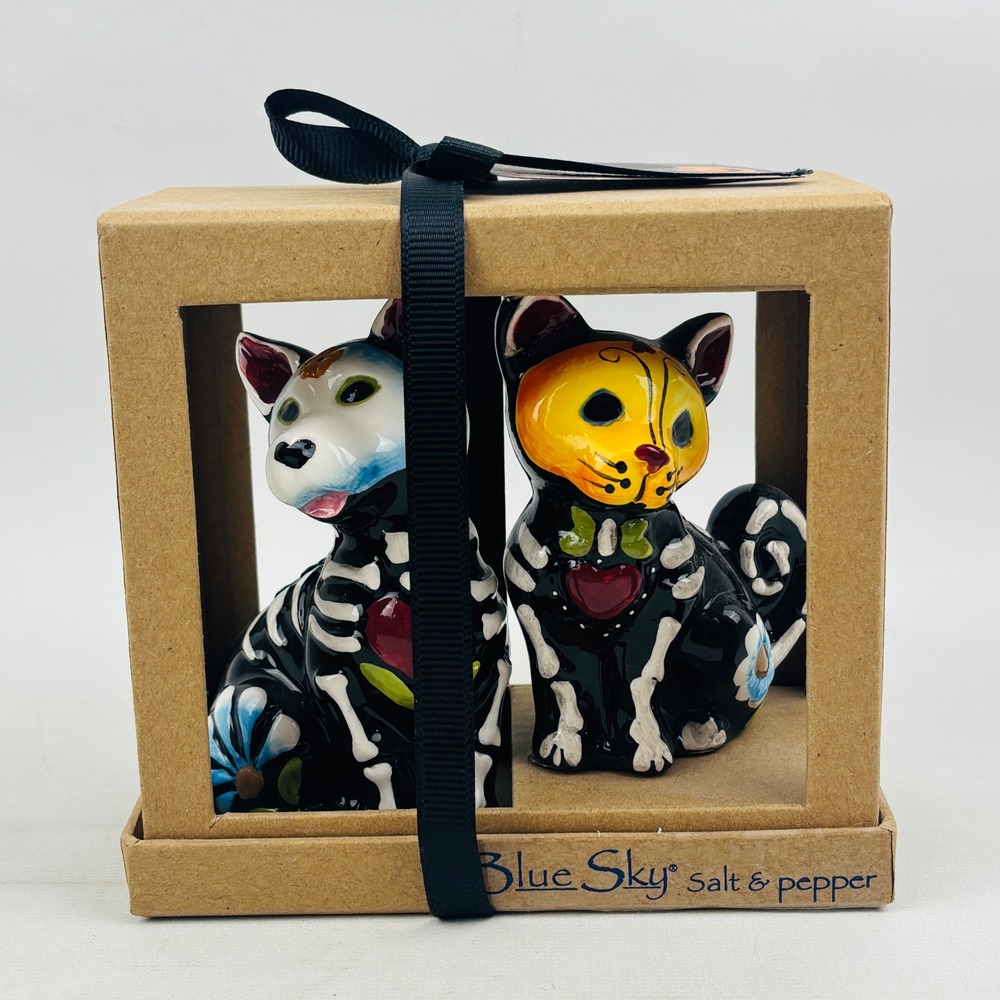 Blue Sky Clayworks Day of the Dead Dog Cat Salt Pepper‎ Shaker Set Halloween New